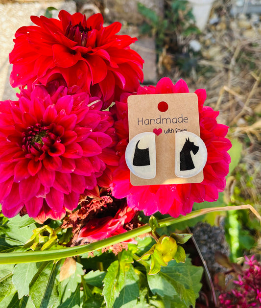 Boucle d’oreilles blanc Nacré avec Scottish Terrier