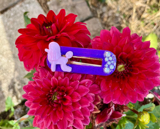 Barrette cheveux violette et caniche rose